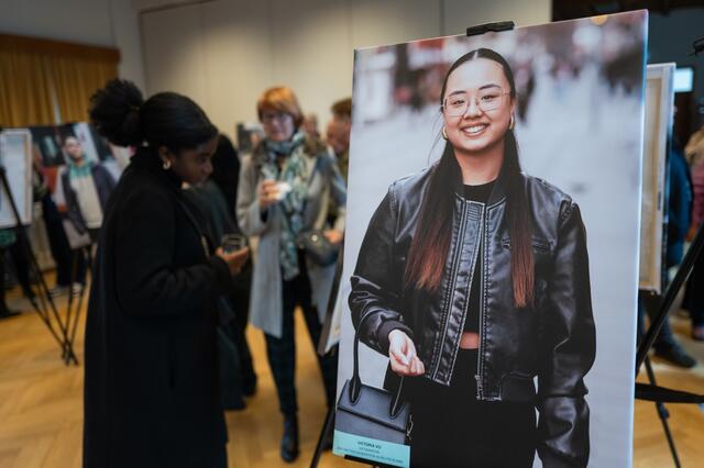Impressionen von der Ausstellung "Vielfalt in Bildern - Ode an die Kunst des gemeinsamen Lebens" mit Fotografien von Lana Nova.   | Foto: Christian Gaier