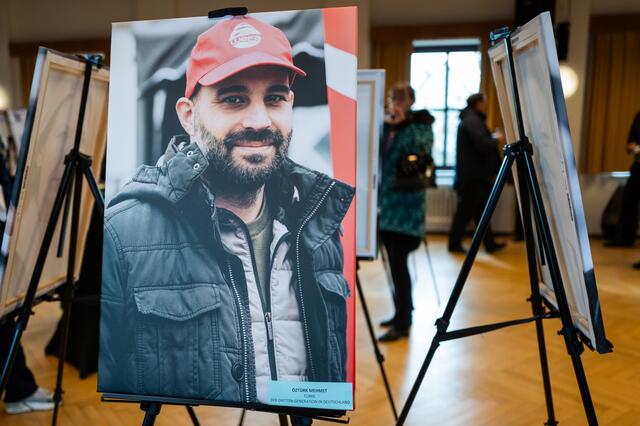 Impressionen von der Ausstellung "Vielfalt in Bildern - Ode an die Kunst des gemeinsamen Lebens" mit Fotografien von Lana Nova.   | Foto: Christian Gaier