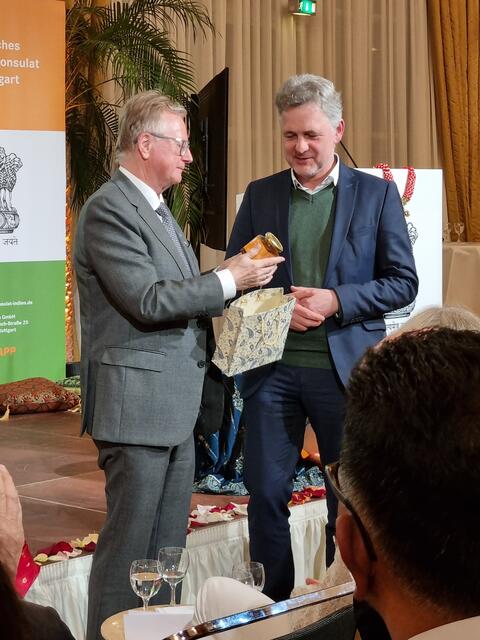 Andreas Lapp, Honorarkonsul der Republik Indien für Baden-Württemberg und Rheinland-Pfalz, und Karlsruhes Oberbürgermeister Frank Mentrup, Vorsitzender des "India Boards Karlsruhe" | Foto: IGNK