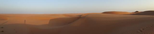 Selfie in der Wüste - mit Stille und Weite | Foto: © www.jowapress.de