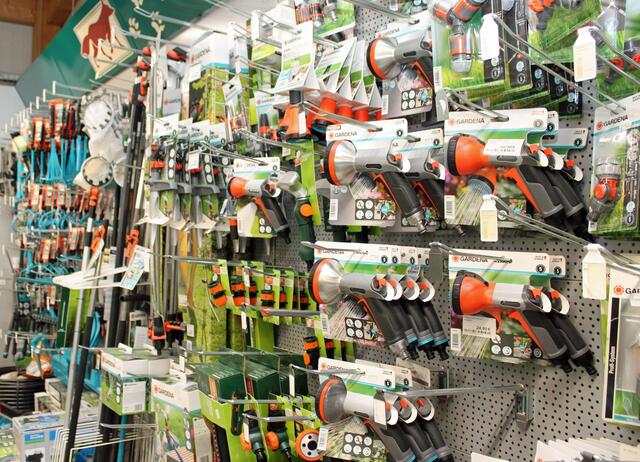 Gartencenter Kaiserslautern: Die hochwertigen Gartengeräte von Landfuxx erleichtern die Arbeit | Foto: Monika Klein