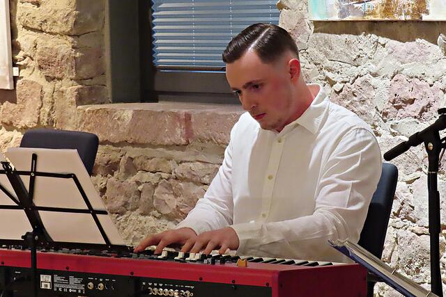 Simon Hölldorfer am Piano | Foto: Brigitte Melder