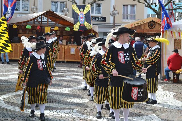 Für die passende musikalische Umrahmung mit Pauken und Trompeten sorgte der Fanfarenzug Bann. | Foto: Frank Schäfer