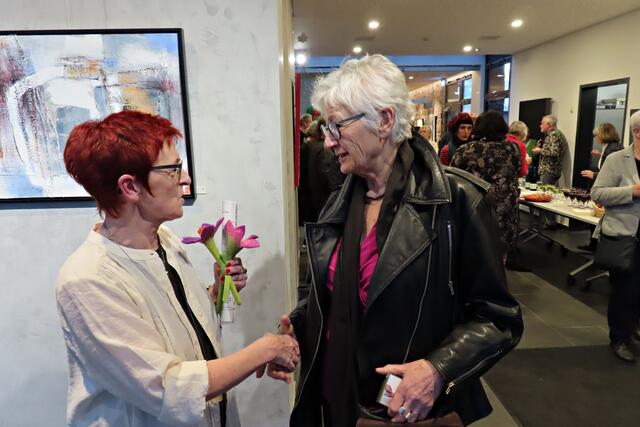 Kennenlernen: Iris Beyersdörfer und Ingrid Hess | Foto: Brigitte Melder