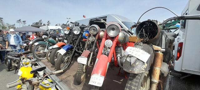 Fahrfertige Oldtimer oder Restaurationsobjekte - die VETERAMA bietet alles  | Foto: Reuschel ( moto - foto )