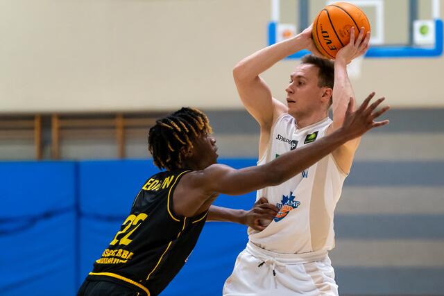 BIS-Routinier Christoph Rupp (rechts) markierte zwölf Punkte gegen die Rhein-Stars Köln | Foto: BIS Baskets Speyer