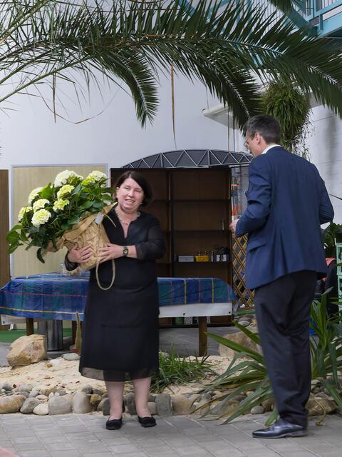Blumen für Frau Henzel | Foto: Johann-Peter Melder