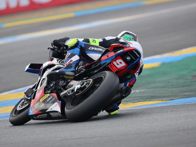 Jan Bühn auf der BMW | Foto: Hartmut Reuschel