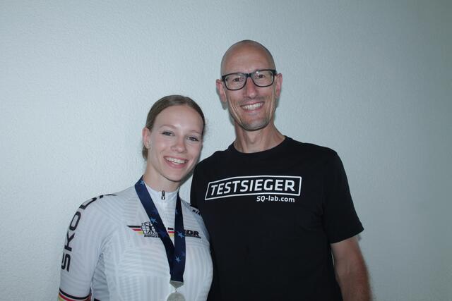 Anne Slosharek mit ihrem Vater Martin | Foto: Michael Sonnick