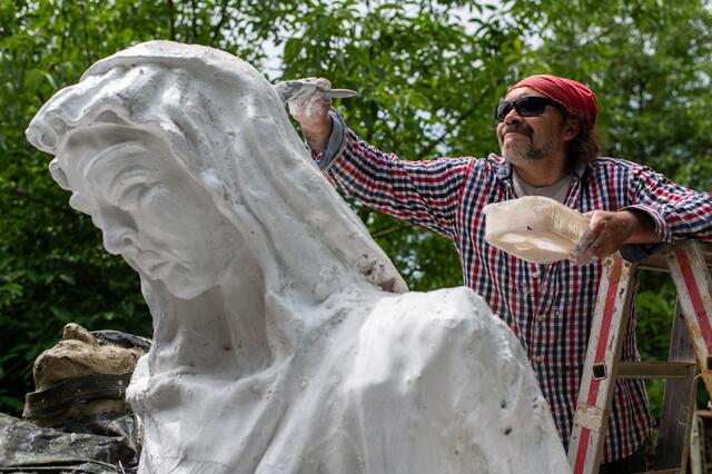 Der Künstler bei der Arbeit | Foto: Pavel Miguel
