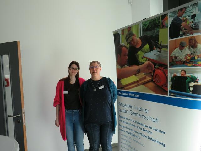 Standen für Fragen im Foyer bereit | Foto: Brigitte Melder