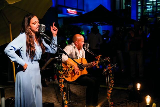 Italienischen Schlager der sechziger Jahre haben Vera Della Scala und Raffaele Savoia aus Ravenna im Gepäck | Foto: Klaus Venus/gratis