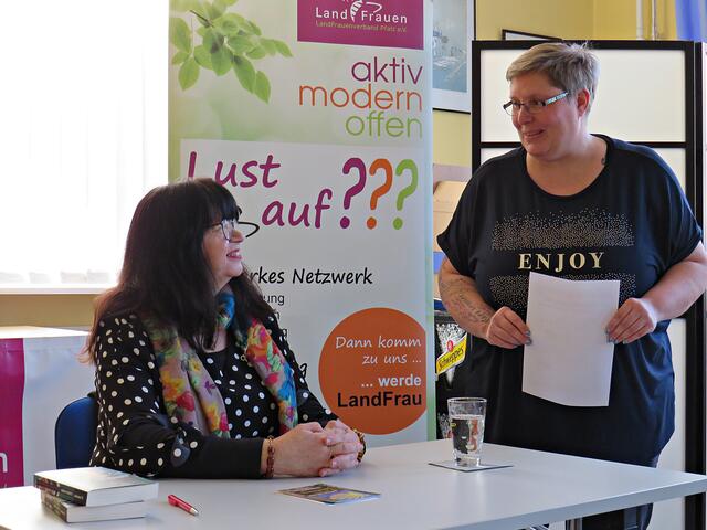 Dann ging es los. Begrüßung durch die Vorsitzende Silke Wilhelm | Foto: Brigitte Melder