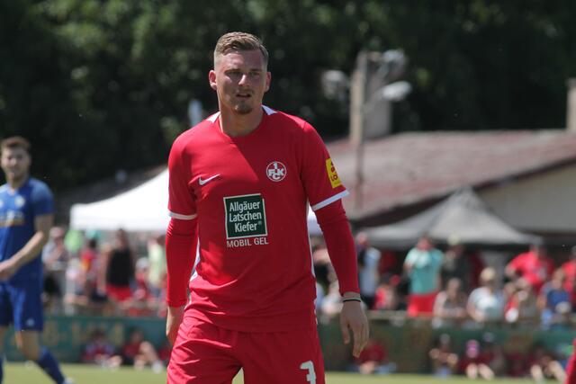 Der eingewechselte Marlon Ritter (83.) sorgte mit einem Flachschuss ins lange Eck für den 3:1-Endstand  | Foto: Michael Sonnick