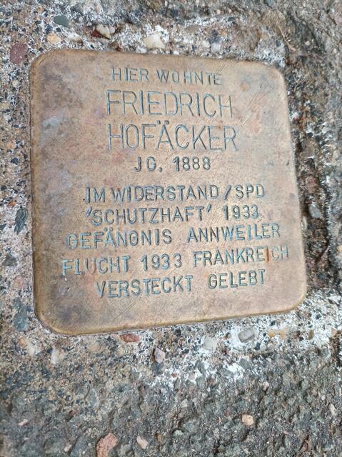 Stolperstein Friedrich Hofäcker, August-Bebel-Straße, Annweiler | Foto: Archiv MeToDe