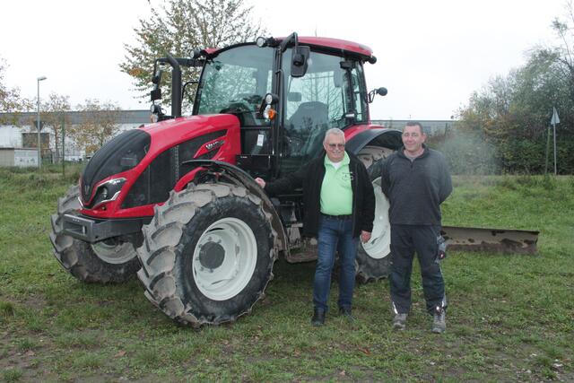 Der neue Traktor vom MSC Altrip | Foto: Michael Sonnick