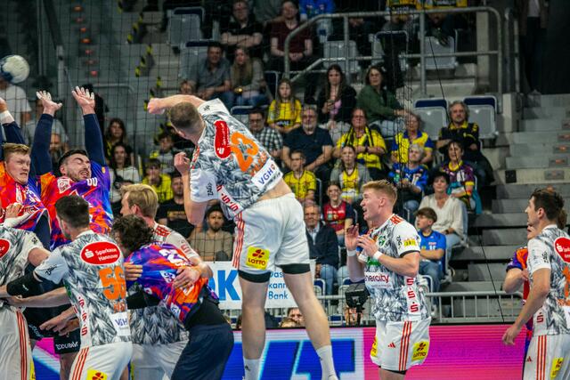 Uladzislau Kuhlesh Tv Hannover im Angriff  | Foto: Wolfgang Neuberth