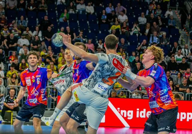 Löwen- Abwehr | Foto: Wolfgang Neuberth