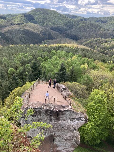 Blick vom ehemaligen Gefängnis aus auf den kleinen Felsen | Foto: B. Bender