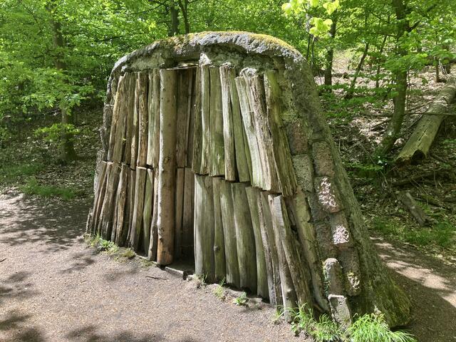 Kohlenmeiler auf dem Köhlerweg | Foto: B. Bender