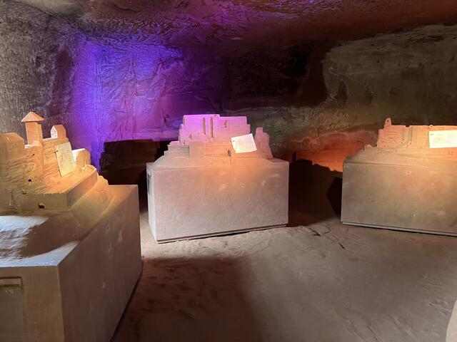 Verschiedene Modelle der Burg Fleckenstein | Foto: B. Bender