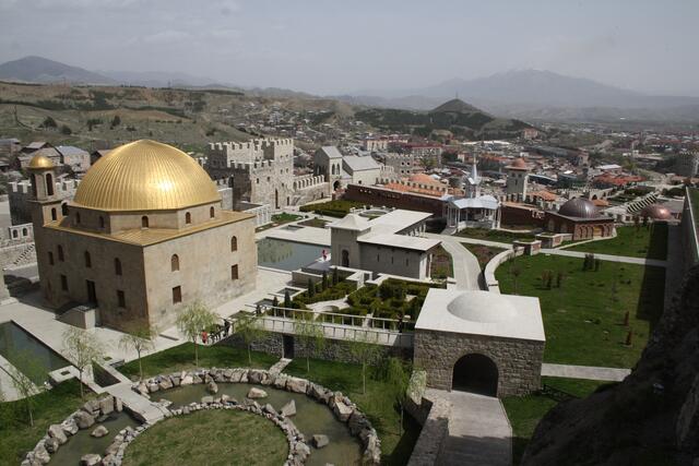 Wurde wieder aufgebaut: Die Festung Rabati in Westgeorgien | Foto: © www.jowapress.de