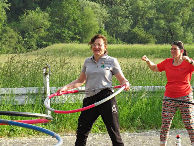 Bewegungsmanagerin Anna Pec-Schmitt (links) | Foto: Brigitte Melder