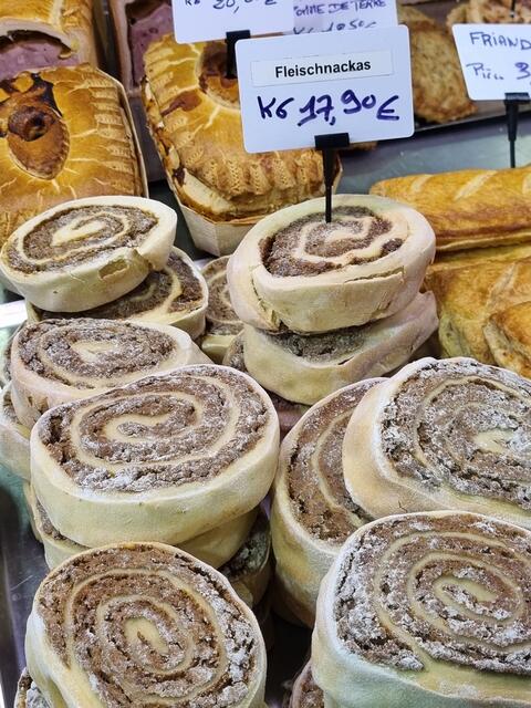 „Fleischnackas“, eine Spezialität in Mulhouse, eine gefüllte Nudelrolle | Foto: © www.jowapress.de