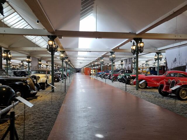 Automobile, wohin der Blick auch schweift | Foto: © www.jowapress.de