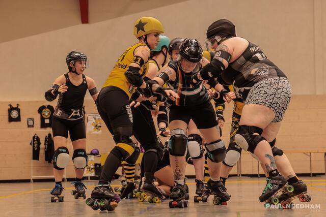 1. Bundesliga Roller Derby // rocKArollers vs Ruhrpott Roller Derby | Foto: Paul Needham