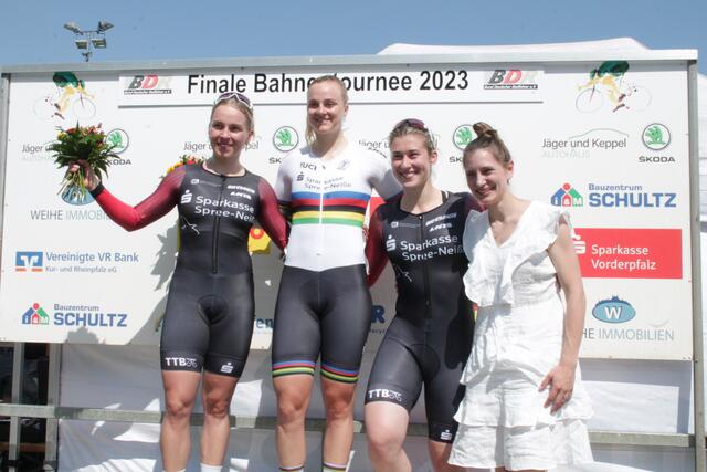 Siegerehrung bei den Frauen | Foto: Michael Sonnick