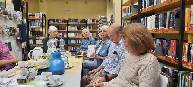 Kaffee mit Buch: Buchvorstellung Ute Schildheuer  | Foto: Kristin Hätterich 