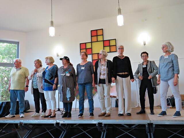 Zum Abschluss alle auf die Bühne | Foto: Brigitte Melder