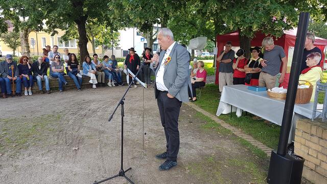 OB Thomas Deuschle bei der Ansprache | Foto: Urheber: W. Schmidhuber