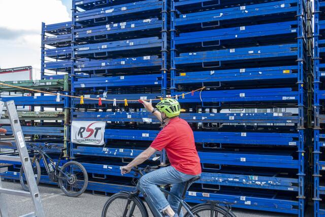 Einhändig fahren, Klammer abnehmen | Foto: Gerhard Öfner