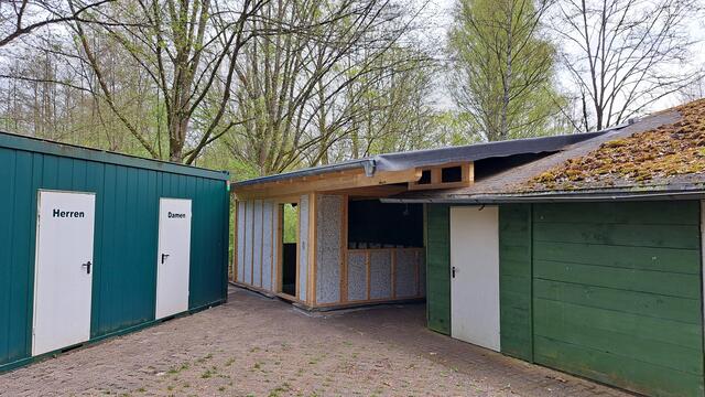 Bereit zum Verkleiden: Der Strom ist inzwischen verlegt, die Dämmung eingebaut. Die wochenlange Arbeit hat sich ausgezahlt. | Foto: Tim Altschuck