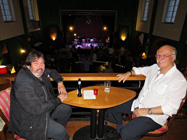 Künstler Peter Seiler und Tangotänzer Horst Hofmann auf der Empore | Foto: Brigitte Melder