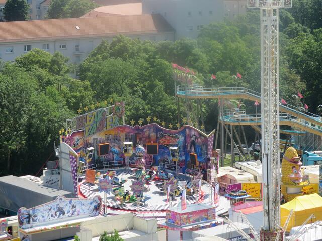 Wildwasserbahn und Breakdancer | Foto: Julia Glöckner