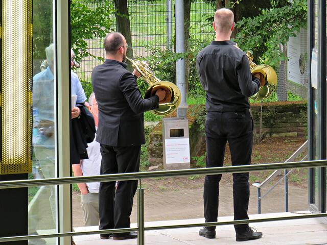 Instrumente werden gestimmt für den 2. Teil | Foto: Brigitte Melder