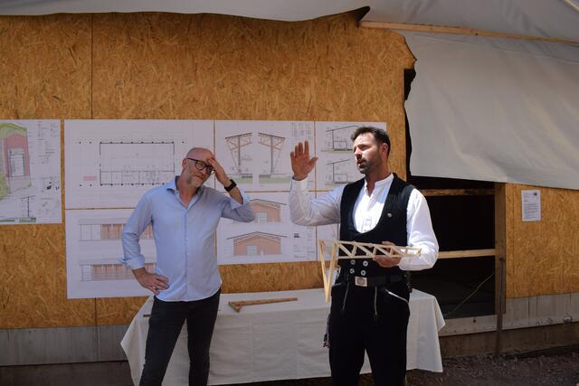 Architekt und Zimmermeister | Foto: B. Bender