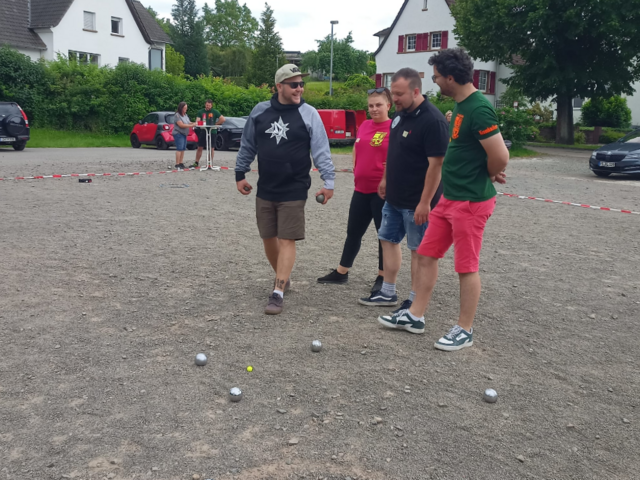 Taktisches Gespräch ... | Foto: OKE