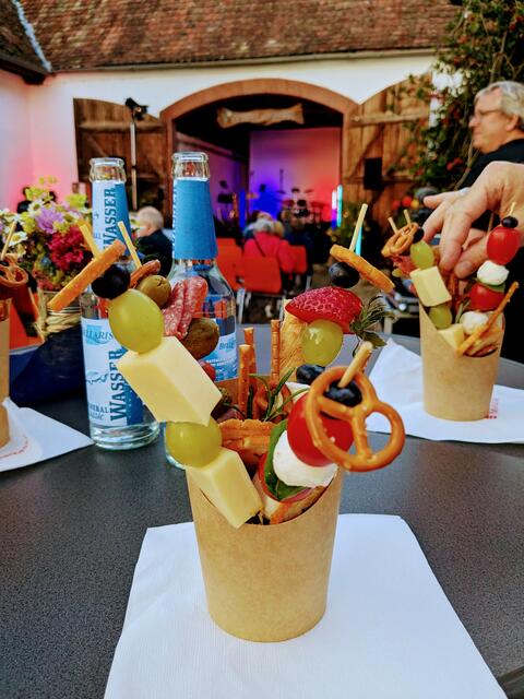 Bestens versorgt: Der Music Walk Snackbecher | Foto: Ariane Bauer-Springfeld