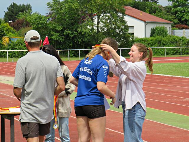 Selina Reiser wird geehrt | Foto: Brigitte Melder
