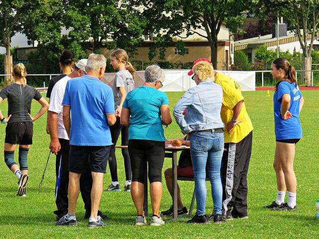 Warten auf die Zeitangabe | Foto: Brigitte Melder