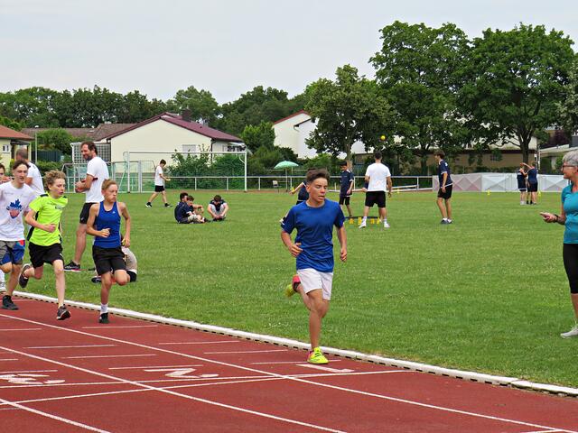 Leander Saal gefolgt von Max Schubert | Foto: Brigitte Melder