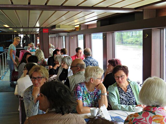 Gemütliches Beisammensein in der "Weißen Flotte" für 1,5 Stunden | Foto: Brigitte Melder