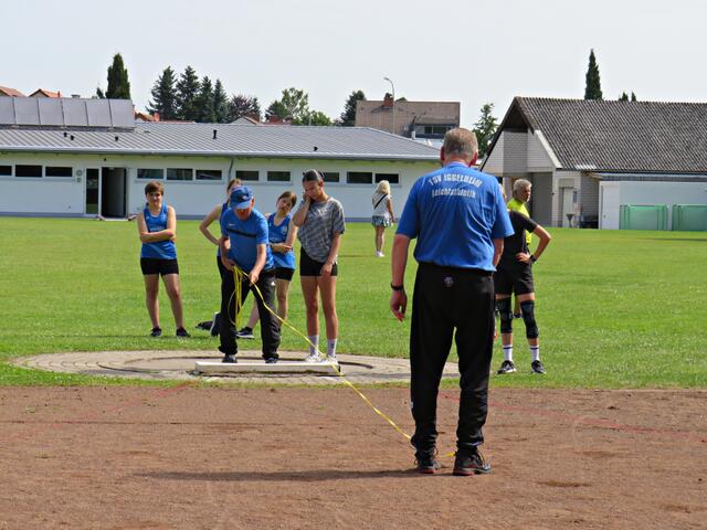 Edgar Christ sticht die Weite ein | Foto: Brigitte Melder