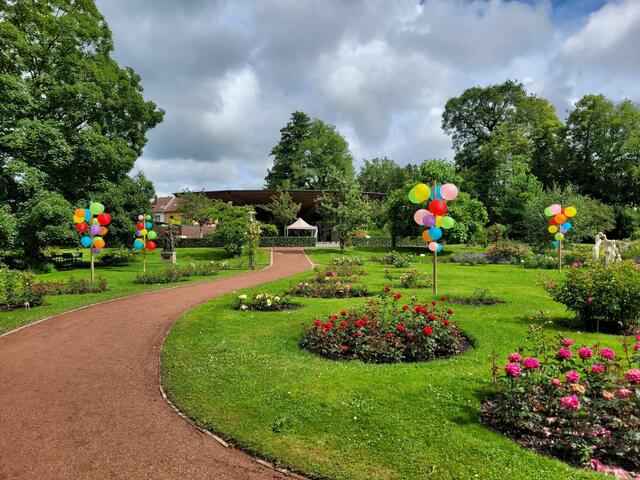 Fest der 1000 Lichter im Rosengarten Zweibrücken mit Brass Machine  | Foto: Barbara Vollmer