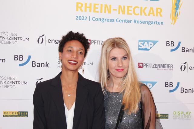 Malaika Mihambo und Simone Schulze (rechts) beim SportAward Rhein-Neckar | Foto: Michael Sonnick