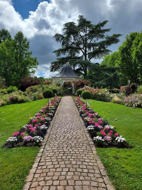 Fest der 1000 Lichter im Rosengarten Zweibrücken mit Brass Machine  | Foto: Barbara Vollmer